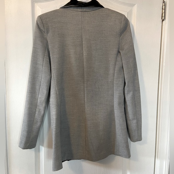 YAS Chic Grey Black Fitted Blazer - Picture 2 of 2